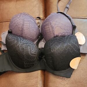 Elegant Lace Underwire Bra Set - Black and Purple